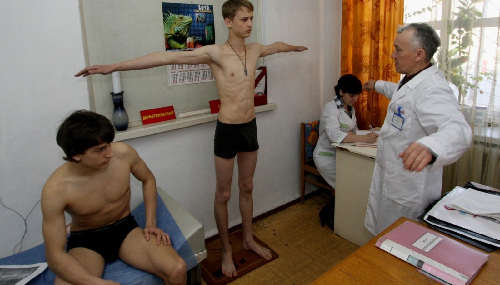 фото медицинского осмотра в медицинской клинике ака
